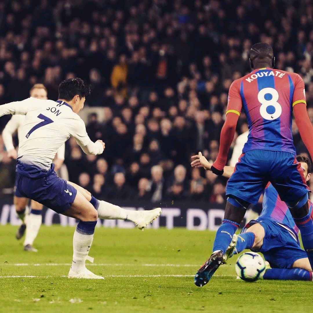 场上拼搏 场上拼搏